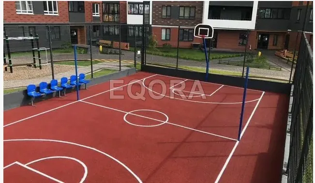 Бесшовное покрытие из резиновой крошки для баскетбольной площадки в Болотном